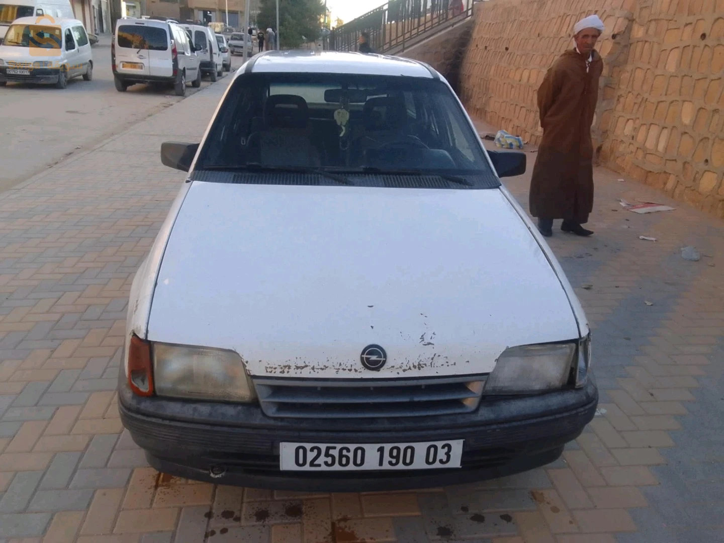 سيارة للبيع