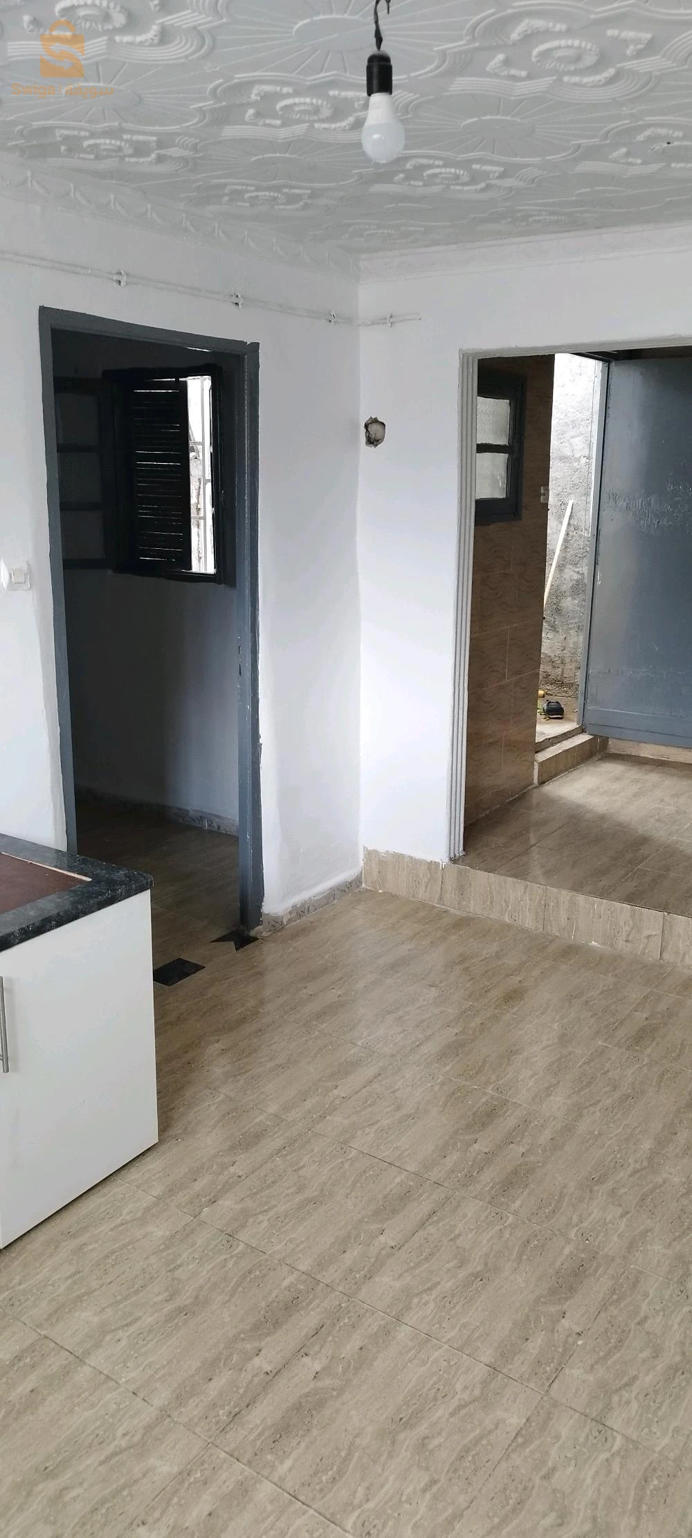 Belle maison F2 a louer sur l'ancienne ville d`AKBOU (LA PLACE)  a coté des contributions et local de L' OA.
citerne d'eau 1000l avec pompe/petite cour/cuisine/ 2 chambre/ salle de bain