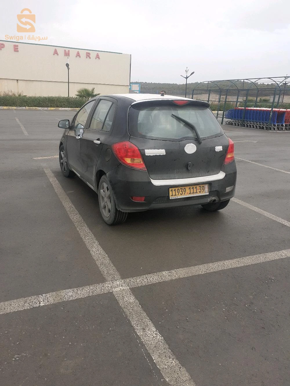 سيارة نظيفة