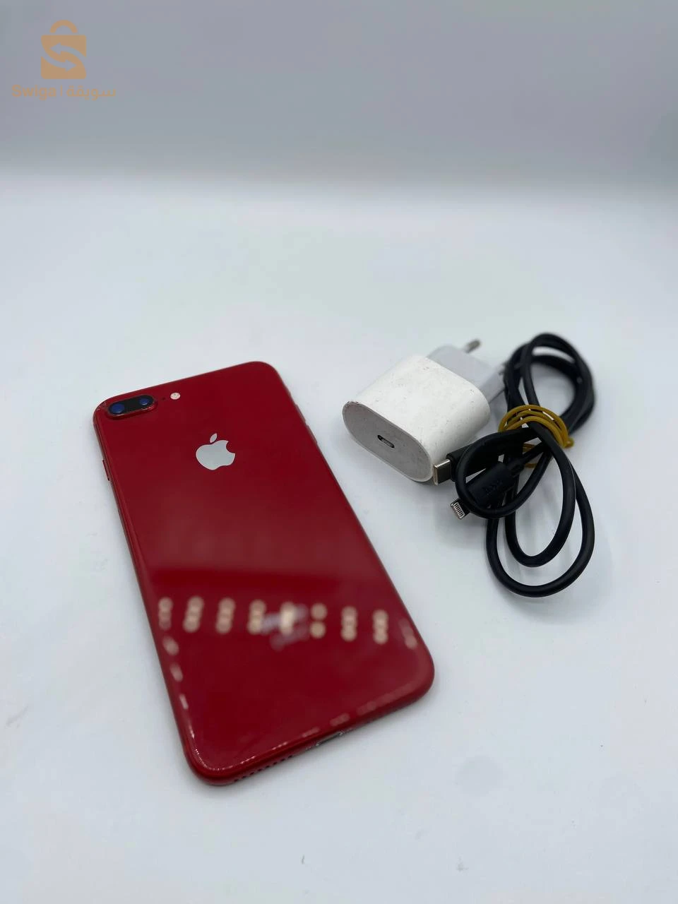 سلام عليكم لكيب كاينة حبة ايفون 8 بلوس 
فيه مشقوقة زجاج تاع فيشور
فيه ضربة خفيف كاش اريار 
باطري معود 75🔋
64g
تروتون اكتيف 
امبرنت اكتيف 
كولشي يمشي 
مشاء الله
رقم هاتف 0549879436