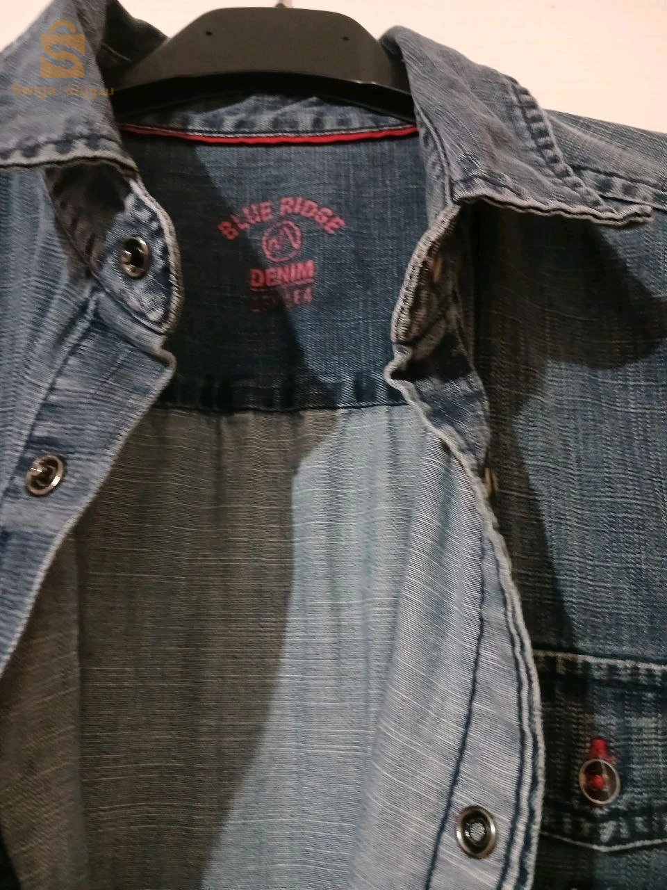 Très belle chemise en jean pour garçon