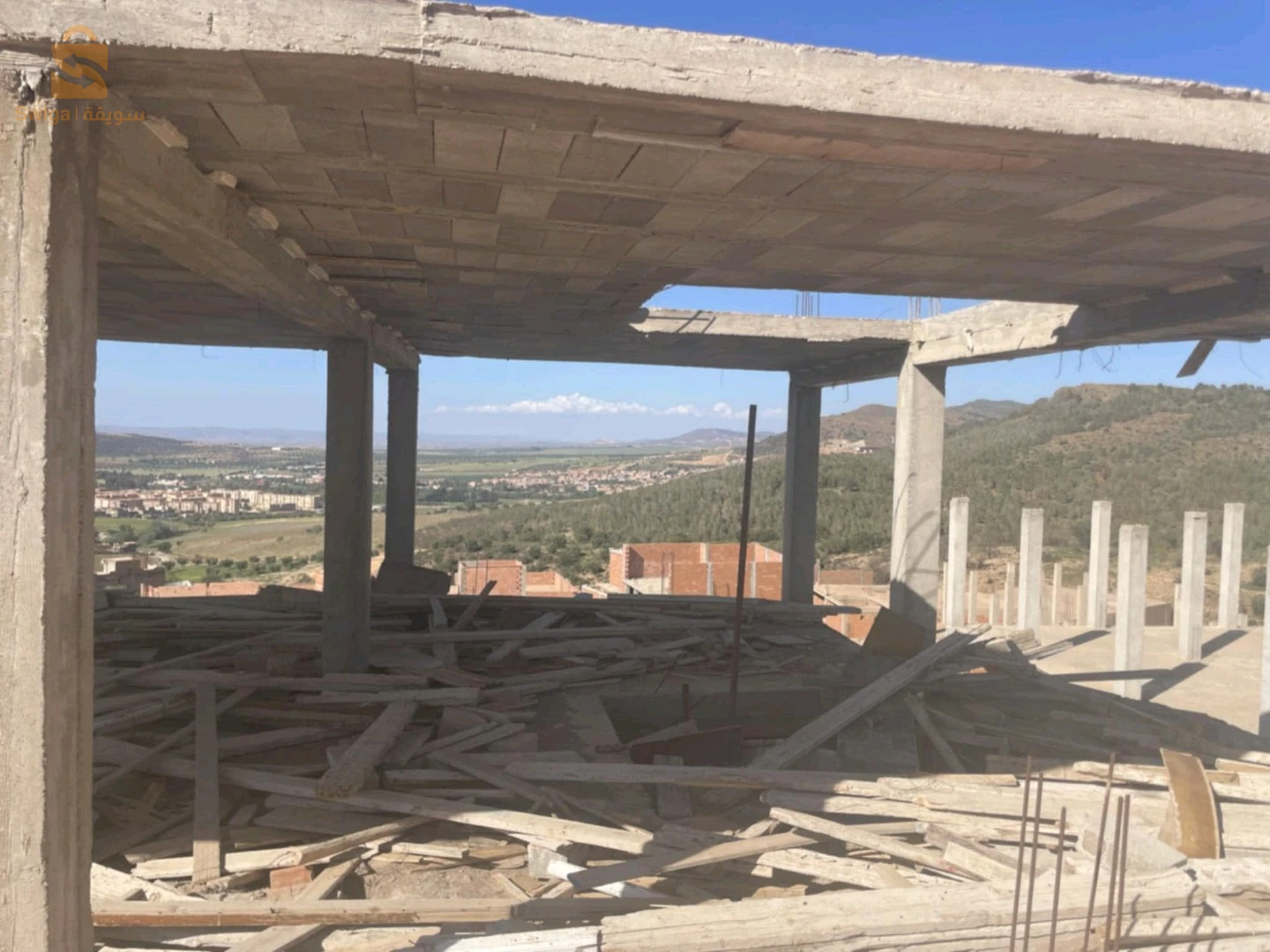 bonne affaire carcasse de 149m² à tlemcen  trig louerit en face salle des fêtes (korso)