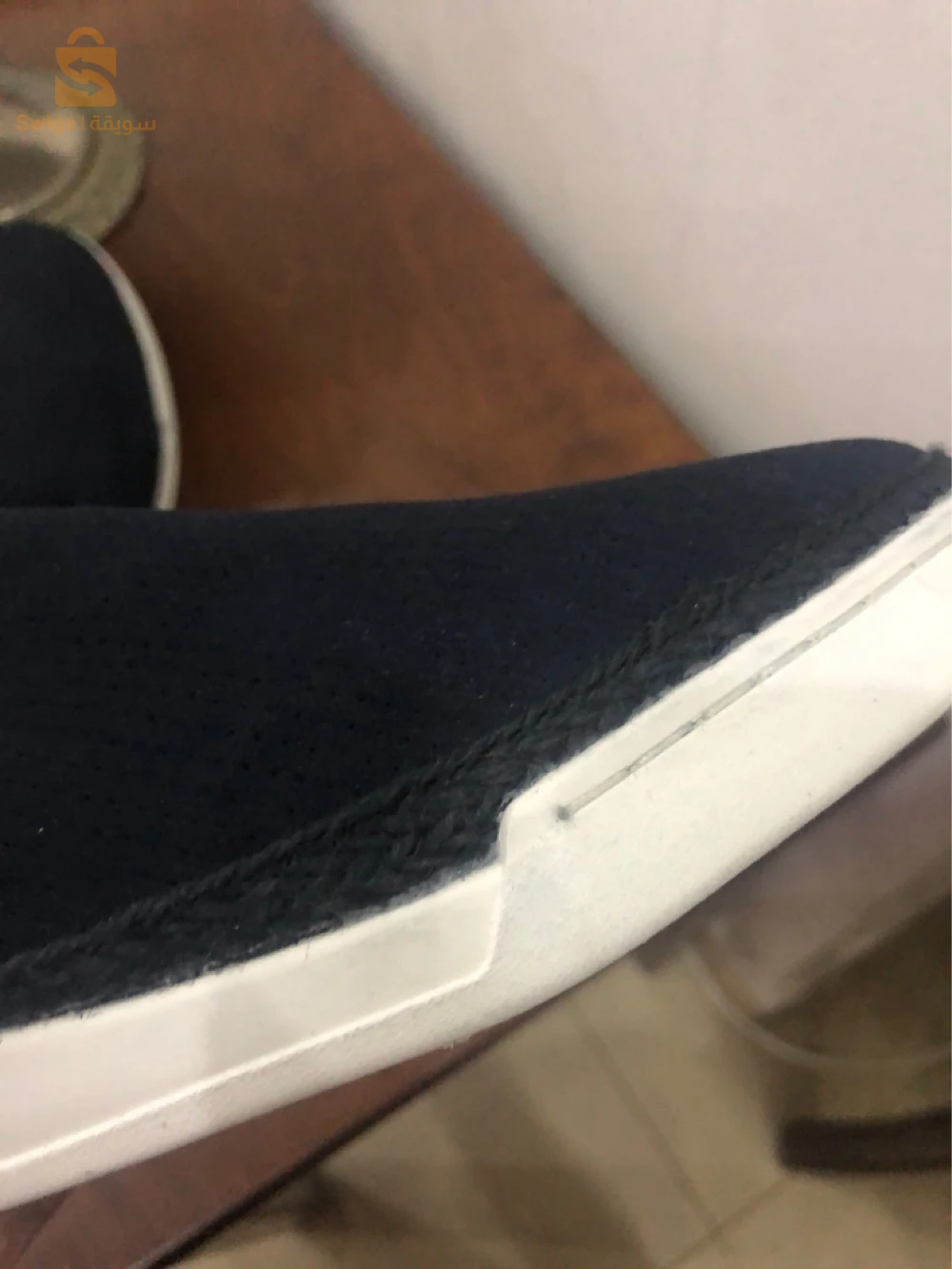 chaussures sketchers original la pointure 44 la couleur bleu foncé et merci