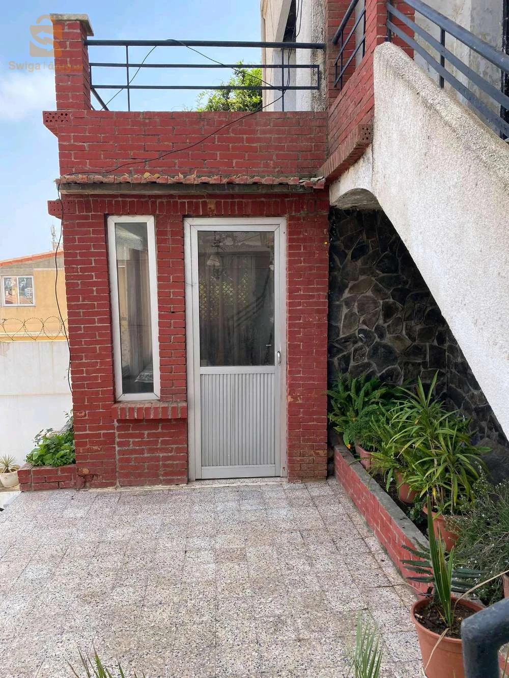 villa colonial facade 10m/30m