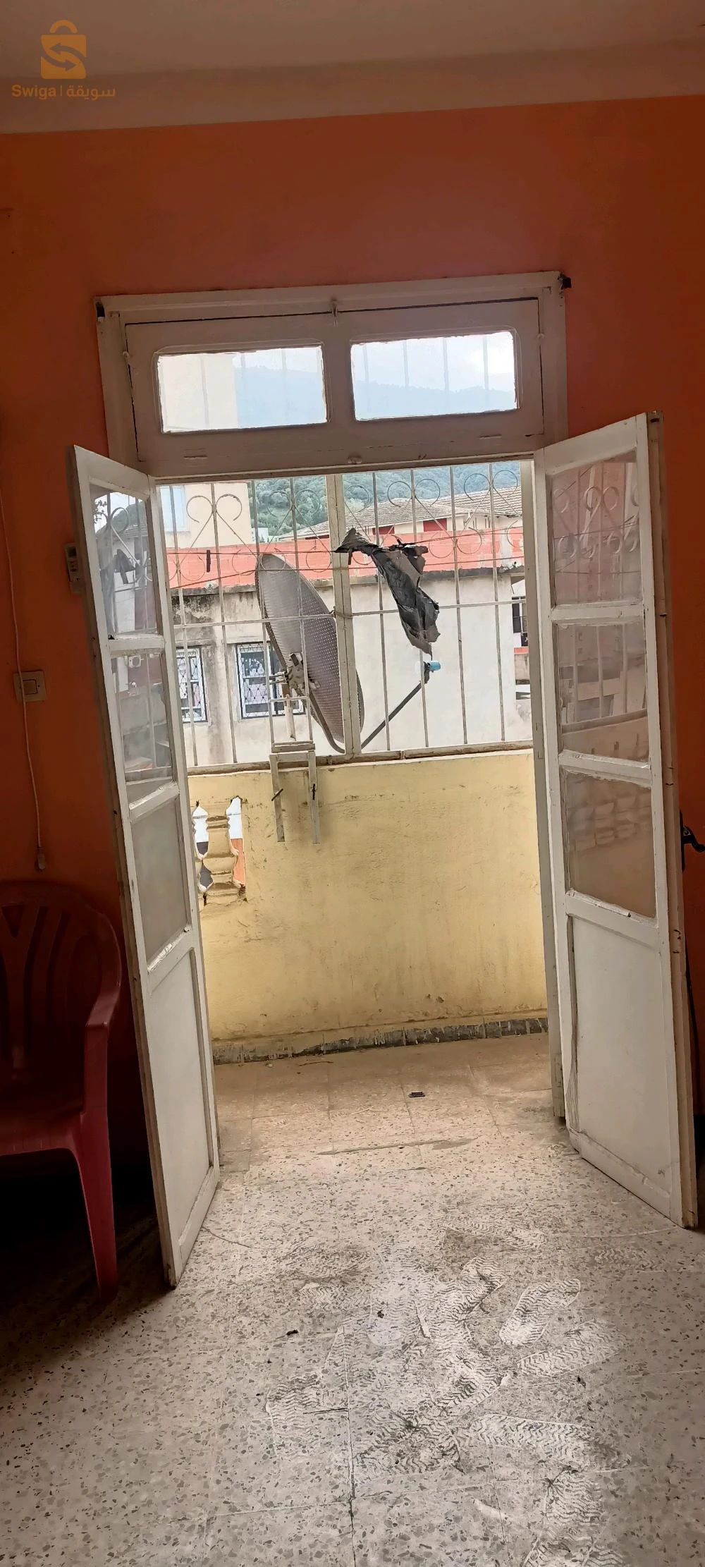 شقة للبيع وسط بلدية العنصر