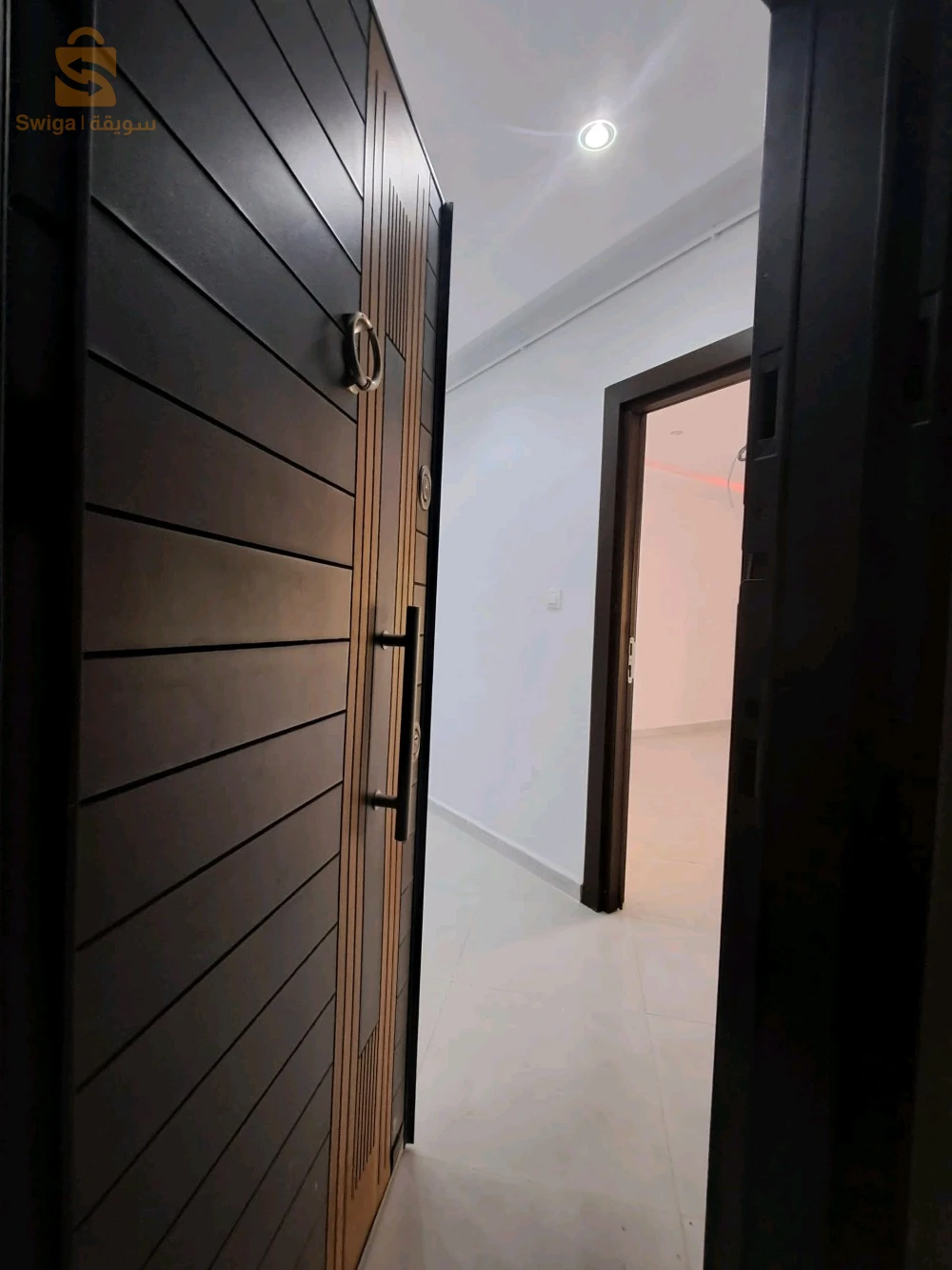 appartement F4 fini avec box 
endroit stratégique brise marine📍Bordj el bahri 
0770559819