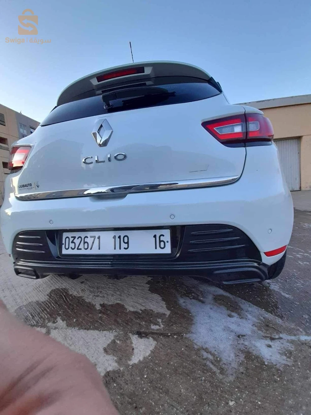 Clio 4 limited 2 0,9 TCE avec toit panoramique