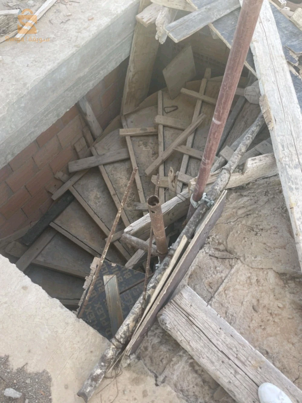 bonne affaire carcasse de 149m² à tlemcen  trig louerit en face salle des fêtes (korso)