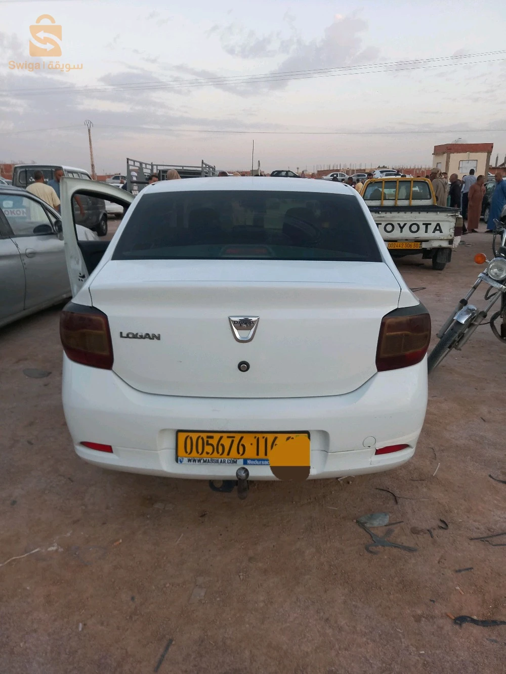سيارة داسيا لوقان