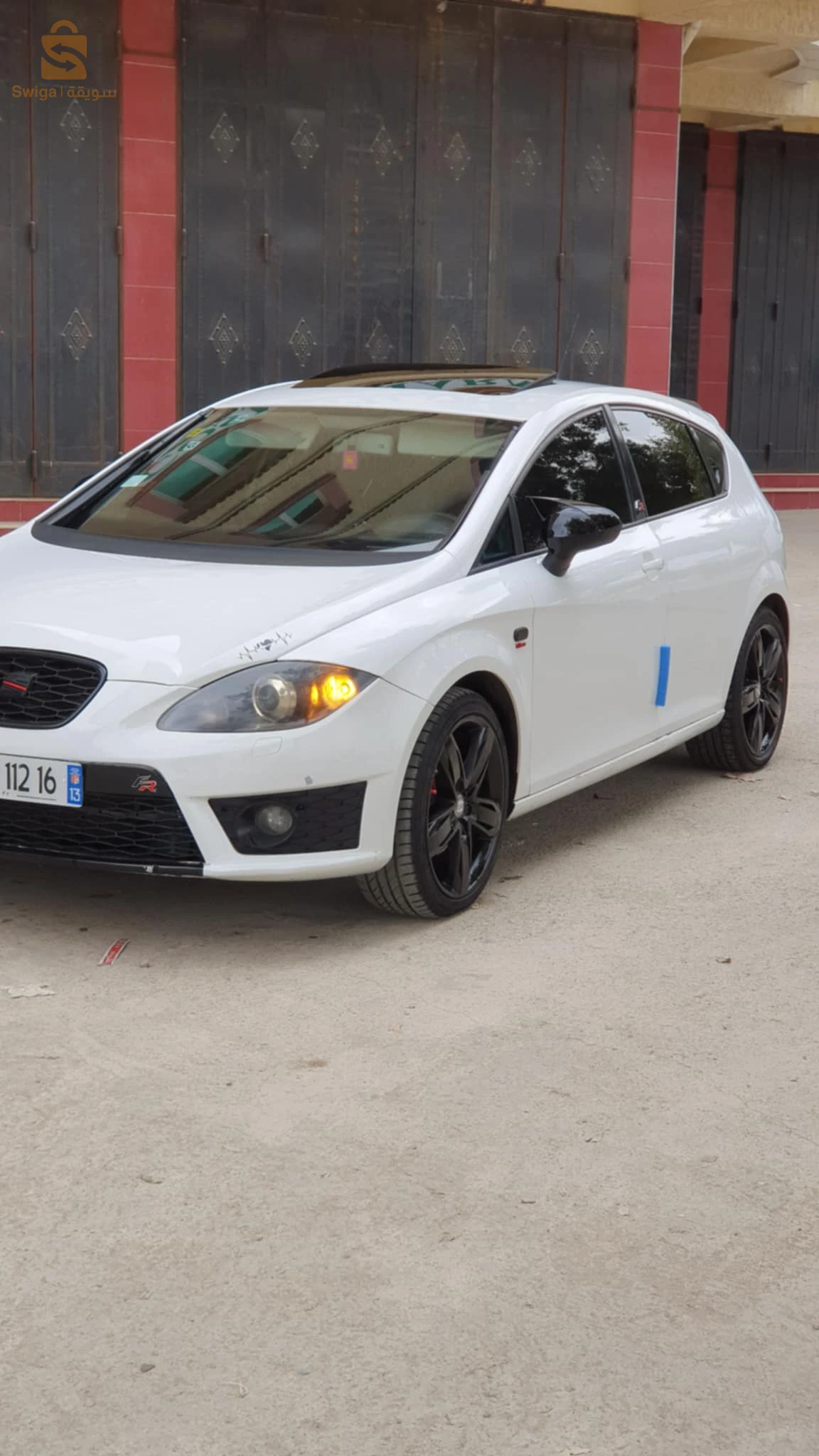 leon fr 
debriable 10/0
فيها بوات كأس او راكور فلباب لاريار
كولش فيها خدام