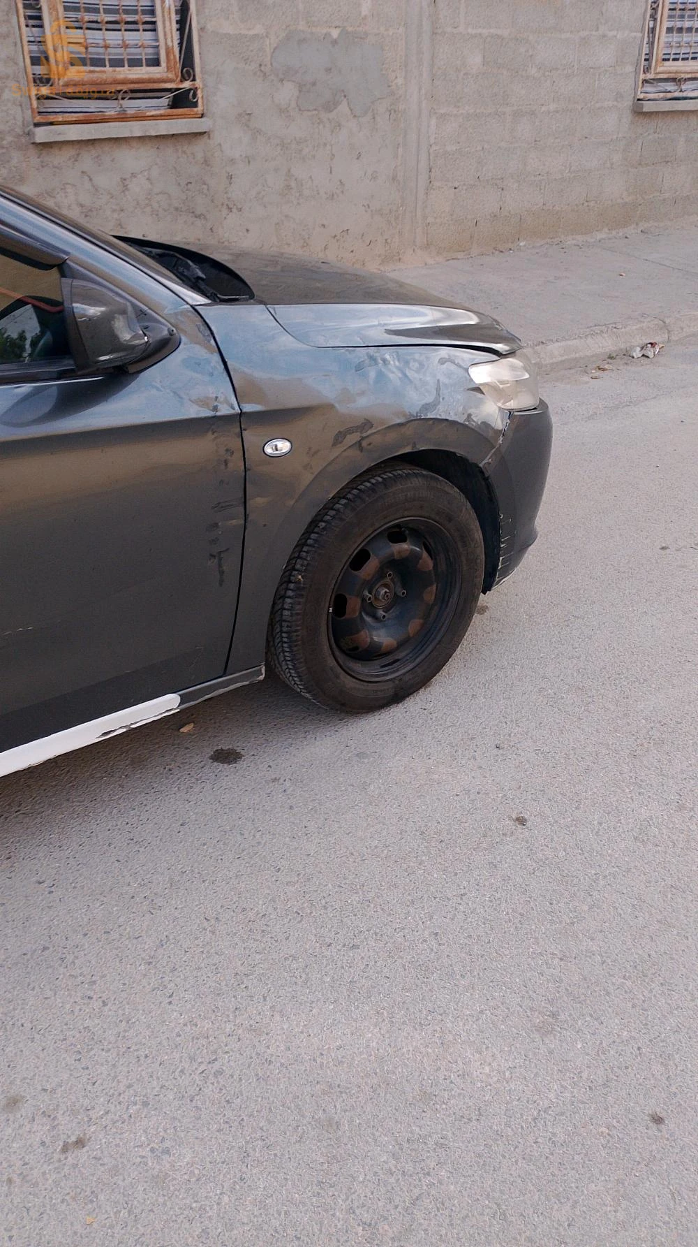 فيها لي فروا و نص امال مخدوم مستيك متور مريفيزي مازالت  ترودي بنوات جدد بطارية جديدة بابيون جديد