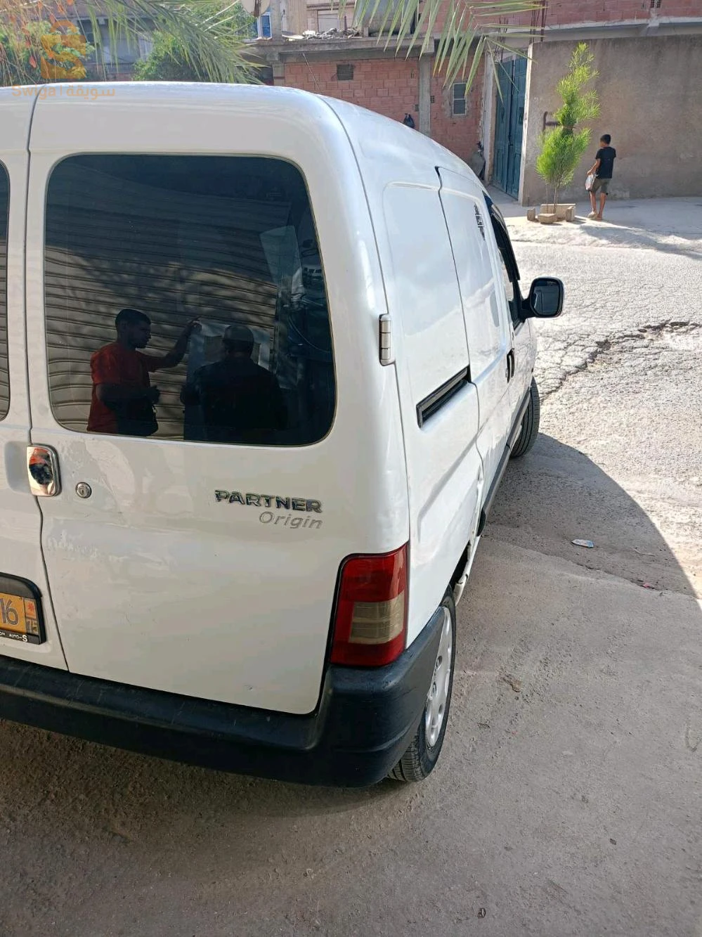 سيارة مشاء الله متسخن متنقص صبيغة فيها لال برك