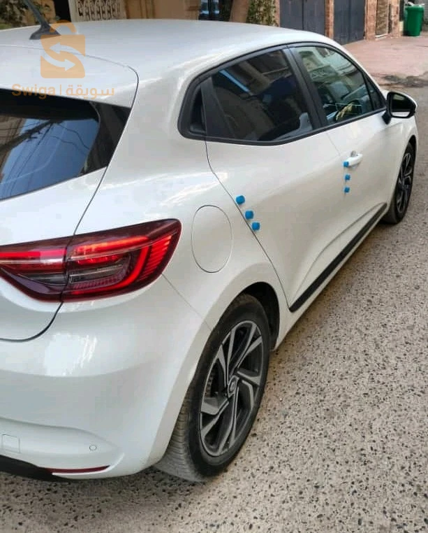 clio 5 business+ 1.0 tsi 90ch. boite 6 jante rs Line+ attelage