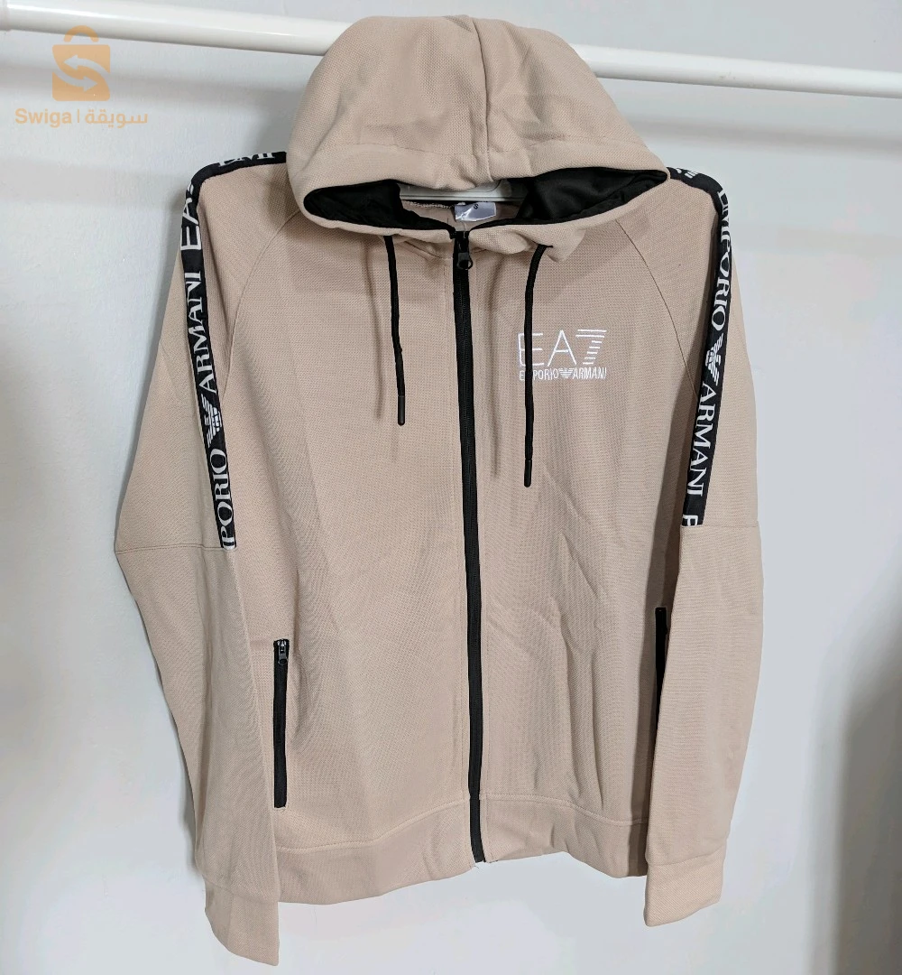 des ensembles (Nike ,Armani ,Boss) top qualité