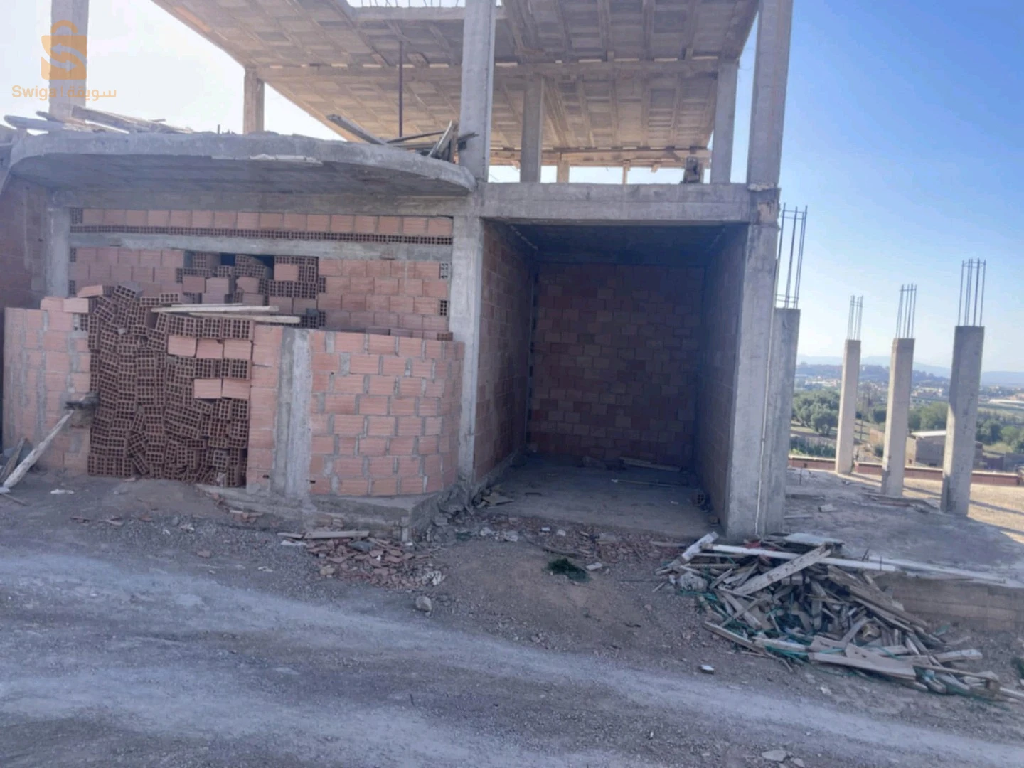 bonne affaire carcasse de 149m² à tlemcen  trig louerit en face salle des fêtes (korso)