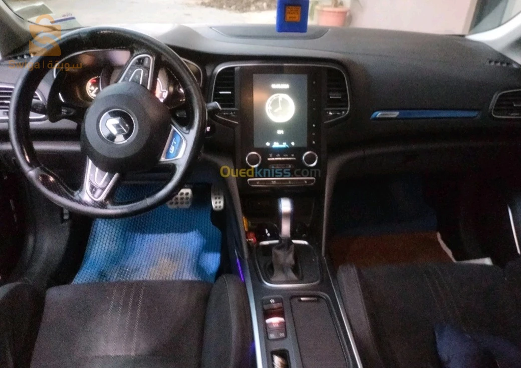 RENAULT MEGANE 4