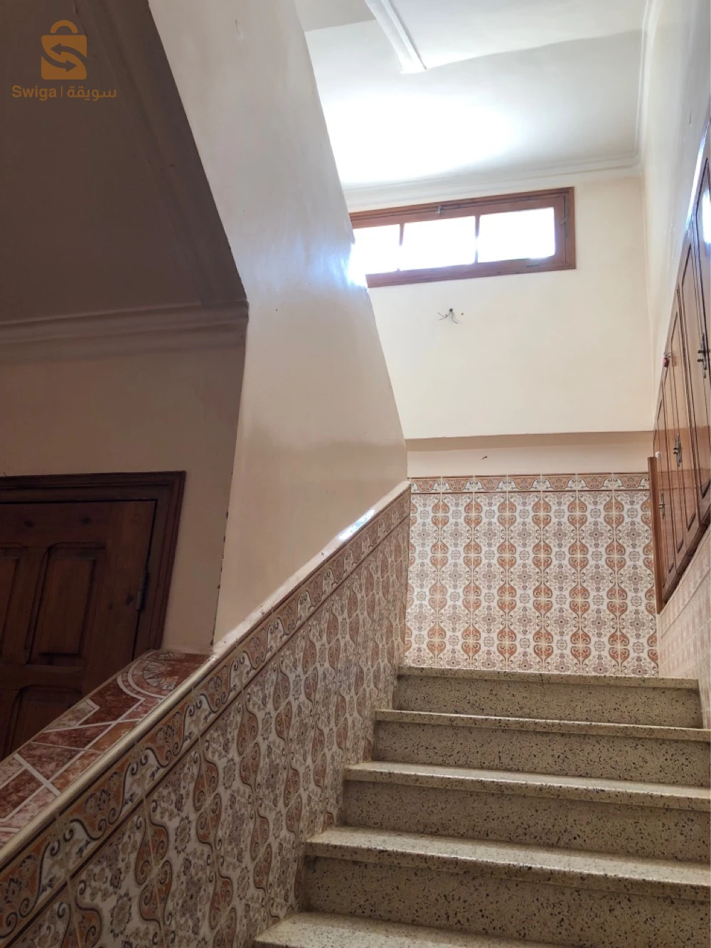 للبيع: مبنى سكني