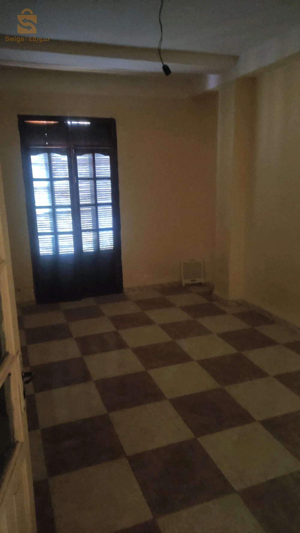 شقة سكنية مجهزة بالغاز والماء والكهرباء 
في حي تالنجاست (رقم10)