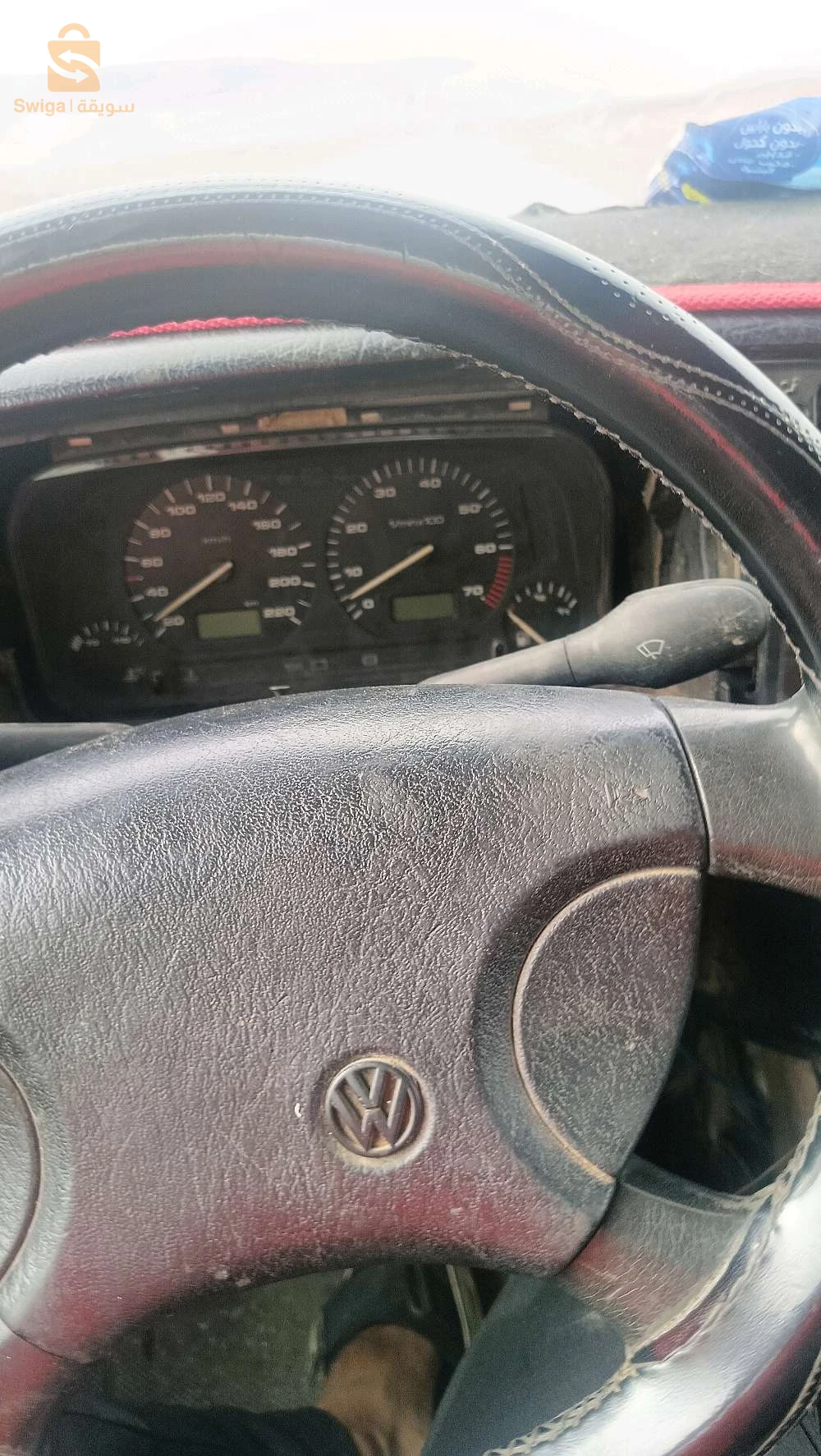 قولف 3 موتار 90 مريفيزي جديد قرعة غاز عندها لكاج الفوقاني يسيح شوية ومشكل فتريسيتي تاع طابلو ليقارنتير كامل عتدها حاب نبرز قسنطينة لي عندو يبعثي