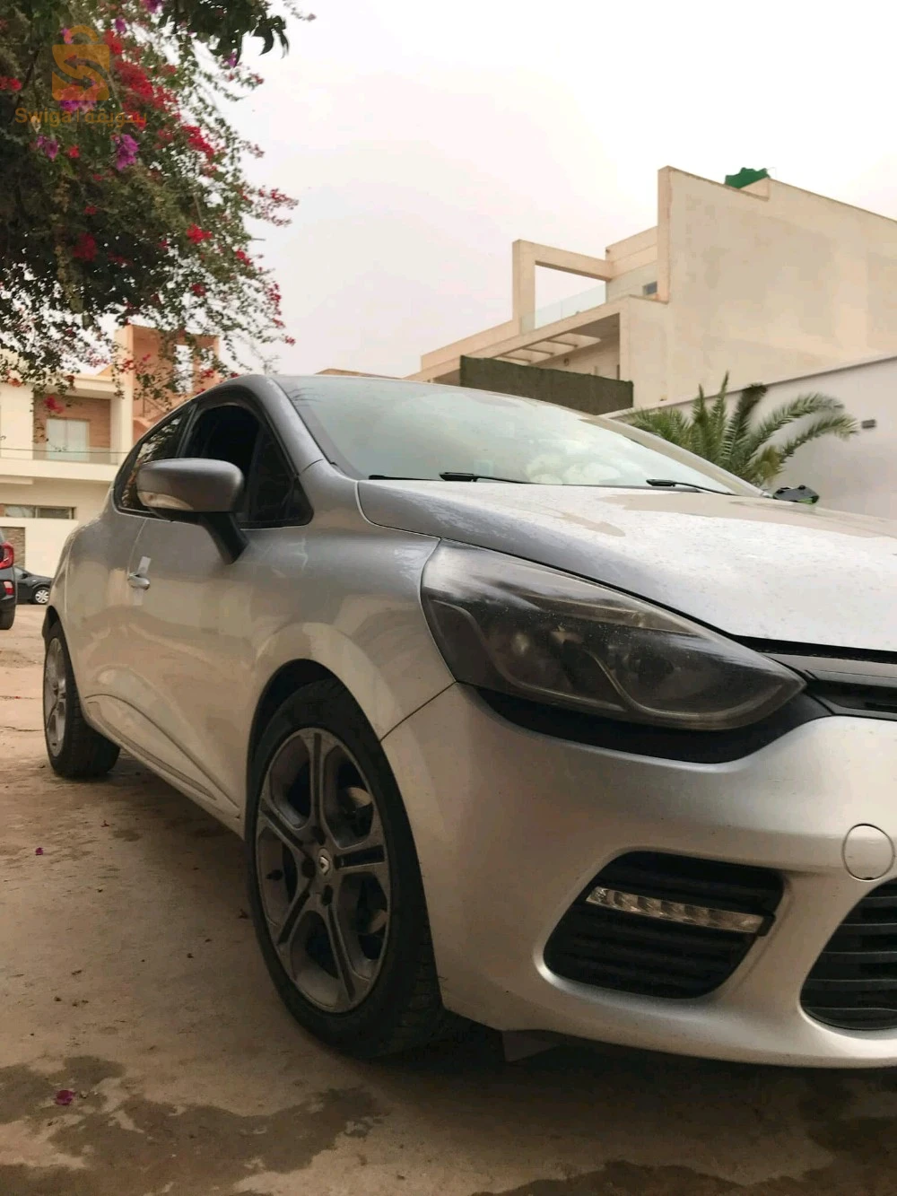 une belle voiture