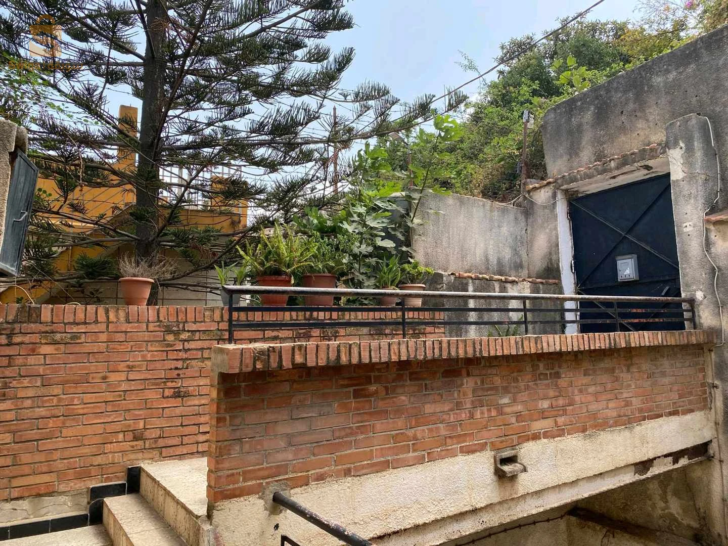 villa colonial facade 10m/30m