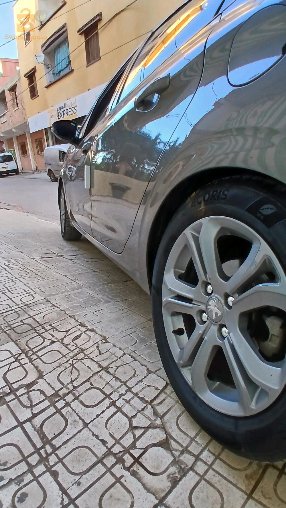 208 hdi 2014 fiha racort fa parchok ou bout de kas