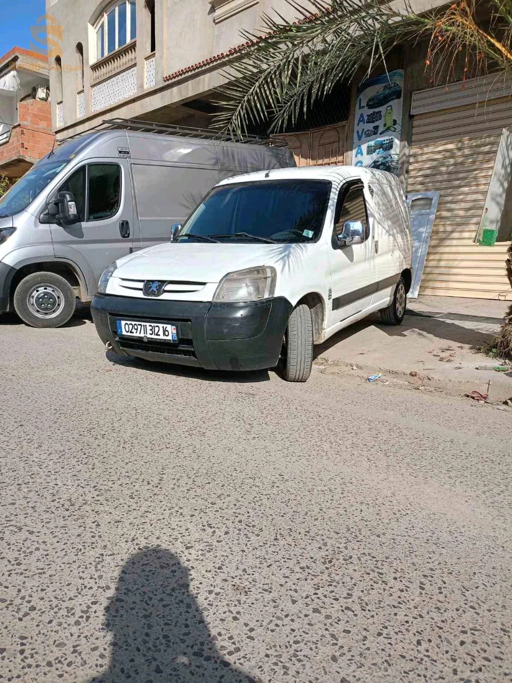 سيارة مشاء الله متسخن متنقص صبيغة فيها لال برك