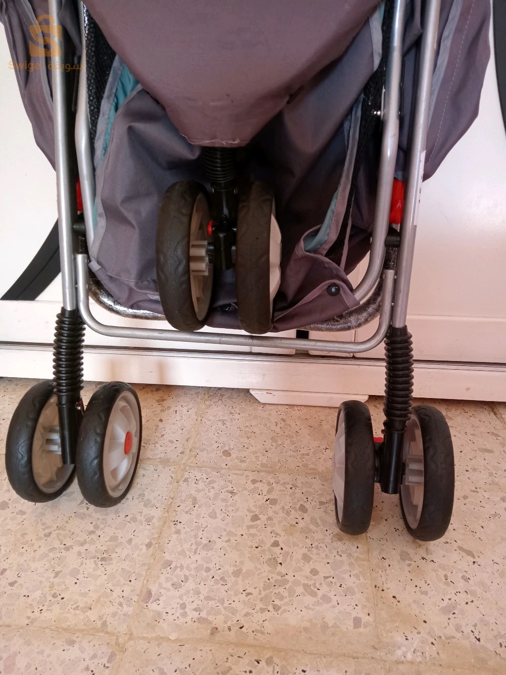 عربات أطفال بحالة جيدة للبيع