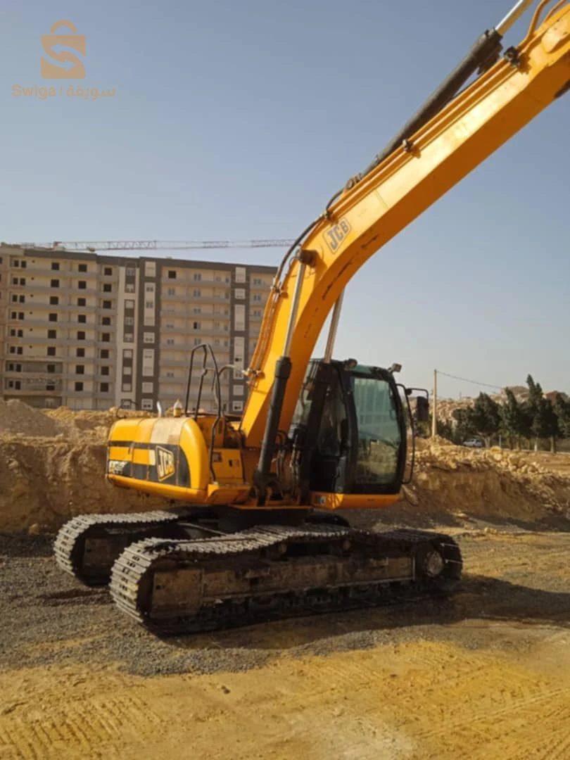 بوكلة jcb الله يبارك منهارك خدام 
نيميرو 0770694853