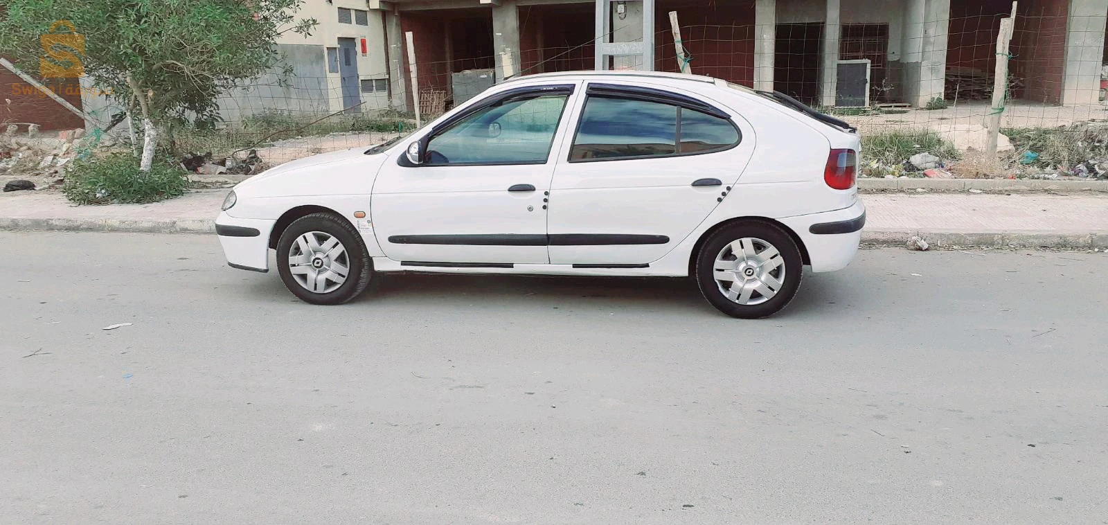 megane نضيفة الله يبارك