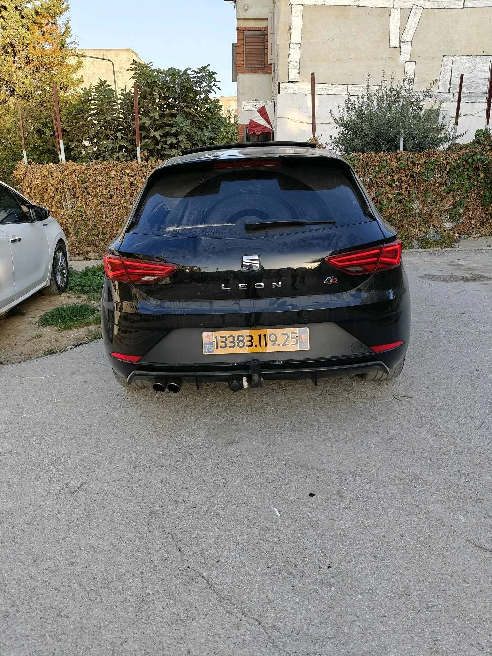 leon Beats 
0 penteur 
froi sgir f boit casse