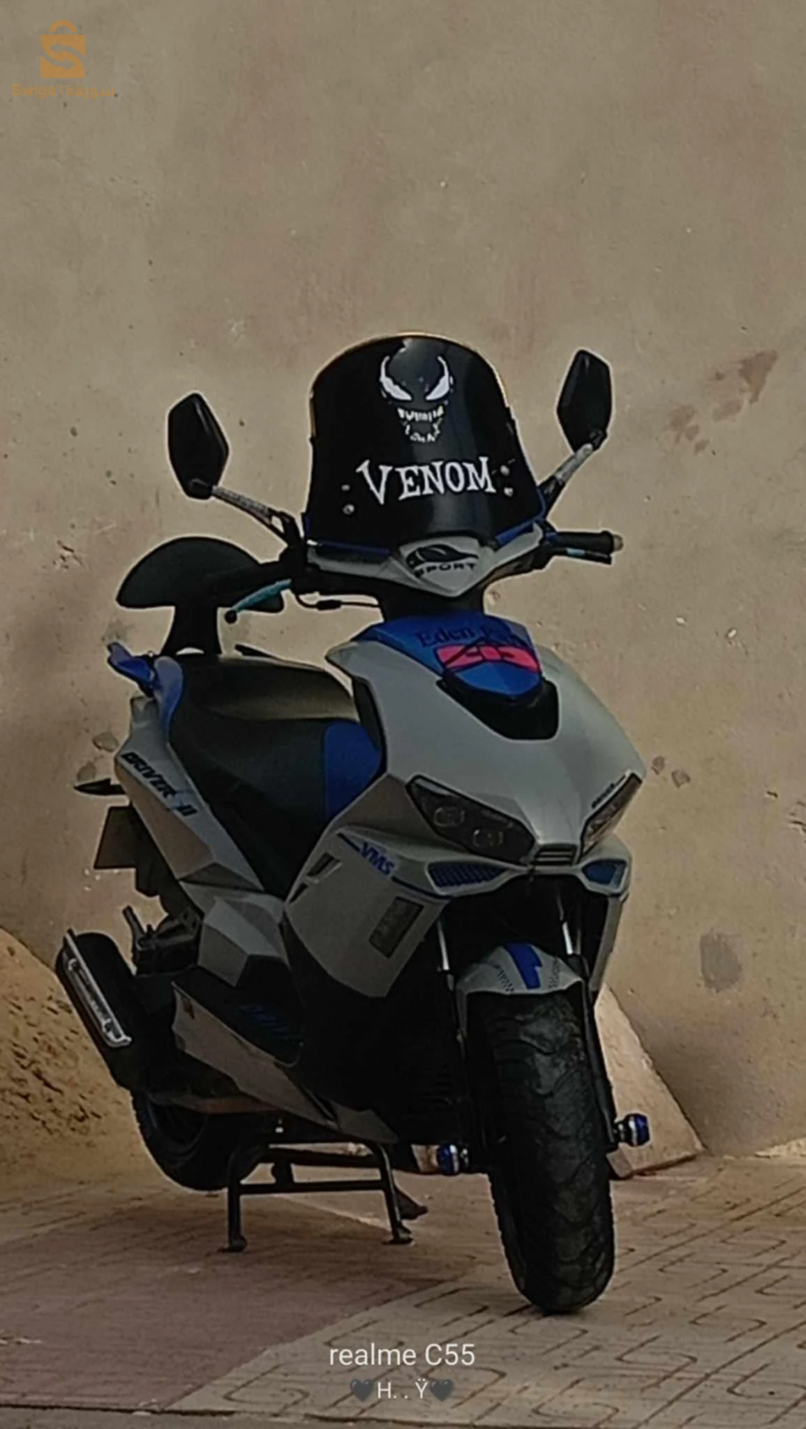 Vms Draiver 2023
ماشية 22 الف 
وراقيها صافين
باطري جديدة 
بنو اريار جديد 
فيها خبشات في لكاريناج 
موطو اميزو بروميار ما 
طالب 22 وفيها مساعدة