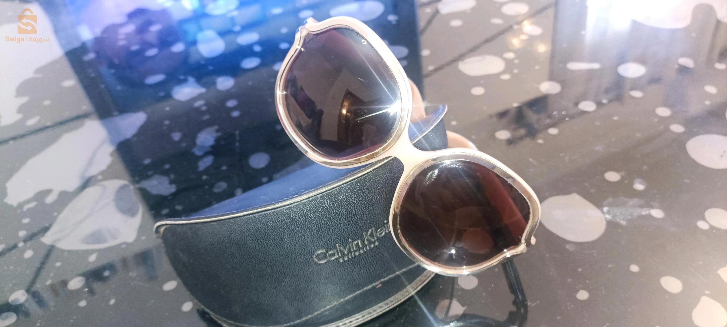 belle lunette Calvin Klein (vrai)
