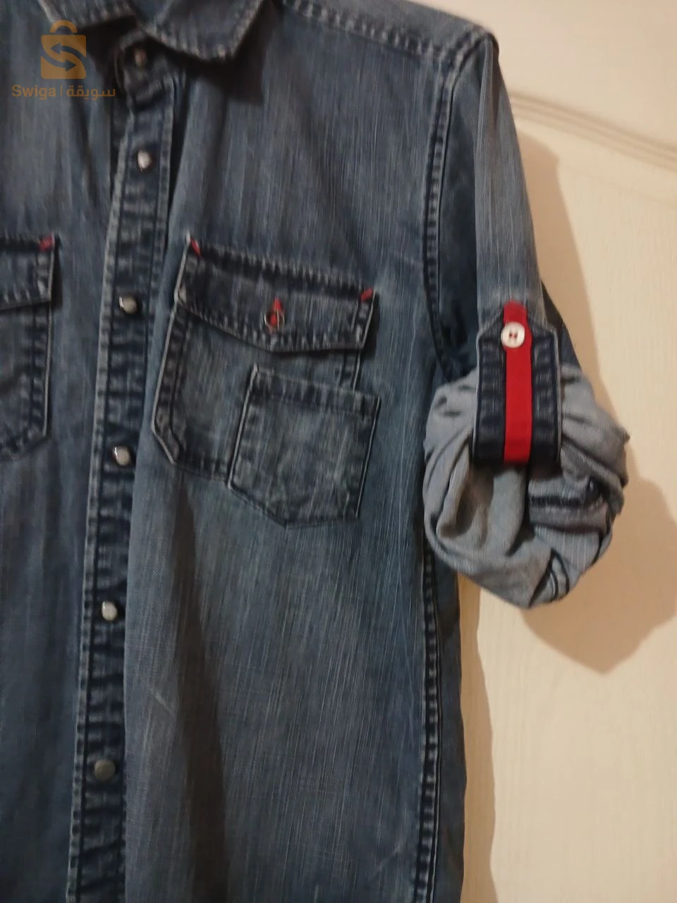 Très belle chemise en jean pour garçon