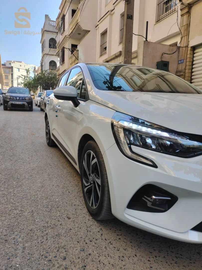 clio 5 business+ 1.0 tsi 90ch. boite 6 jante rs Line+ attelage