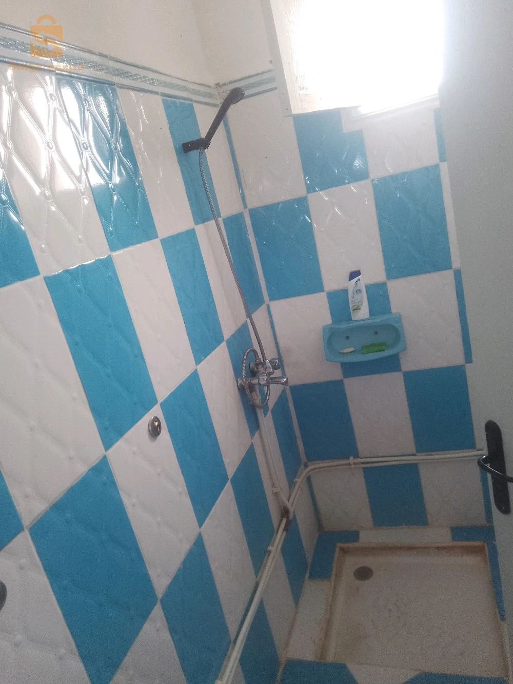 حي 550مسكن عمارة 14 حراثن جيجل