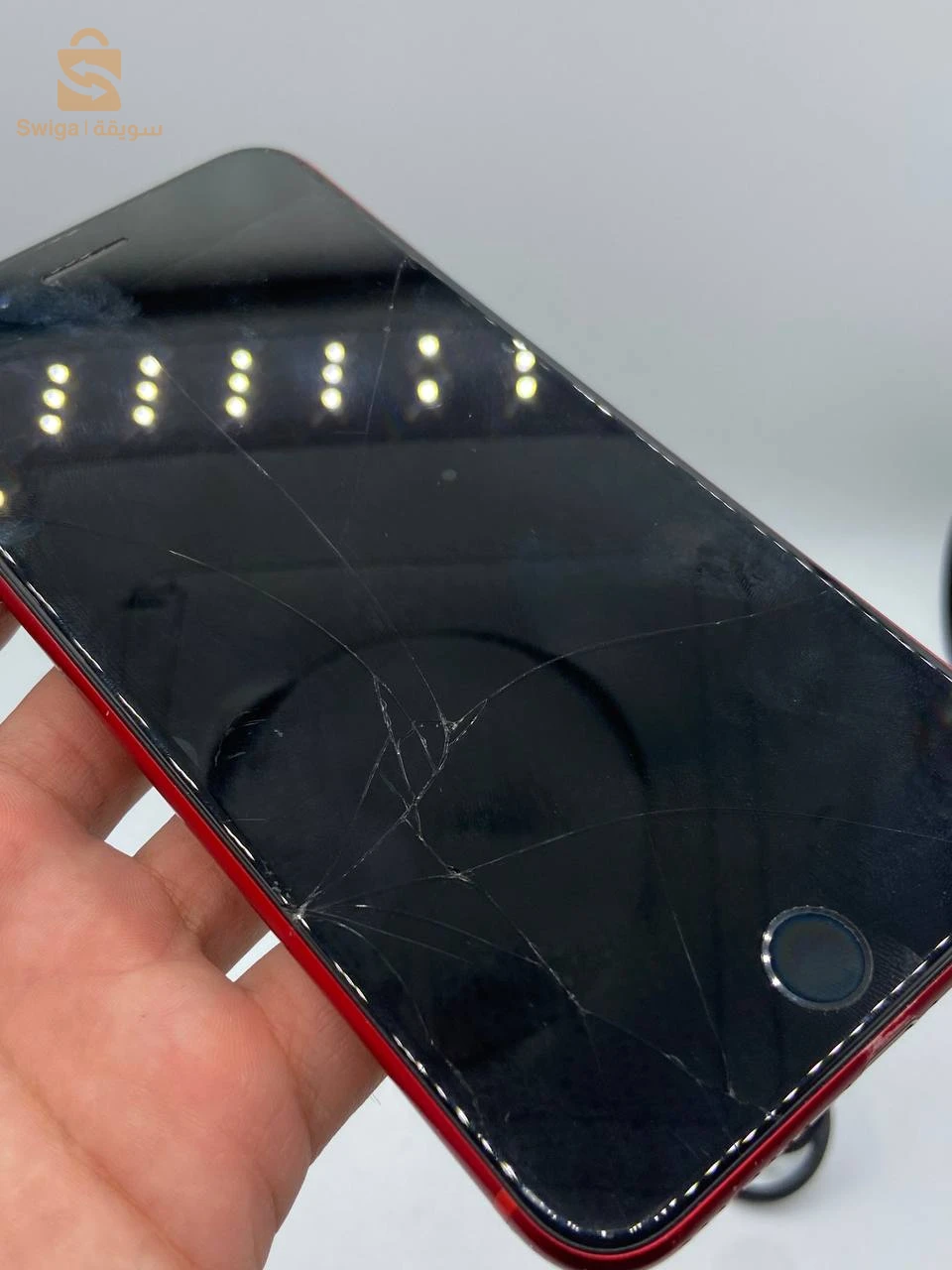 سلام عليكم لكيب كاينة حبة ايفون 8 بلوس 
فيه مشقوقة زجاج تاع فيشور
فيه ضربة خفيف كاش اريار 
باطري معود 75🔋
64g
تروتون اكتيف 
امبرنت اكتيف 
كولشي يمشي 
مشاء الله
رقم هاتف 0549879436