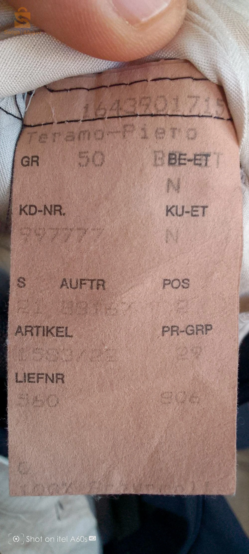 كوستيم إيطالي 
المقاس 44/46