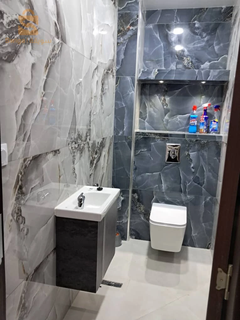 appartement F4 fini avec box 
endroit stratégique brise marine📍Bordj el bahri 
0770559819