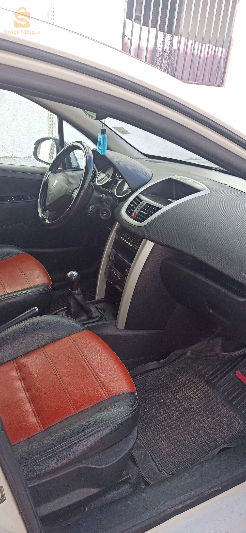 بيع سيارة 207 رقم الهاتف 0670378066