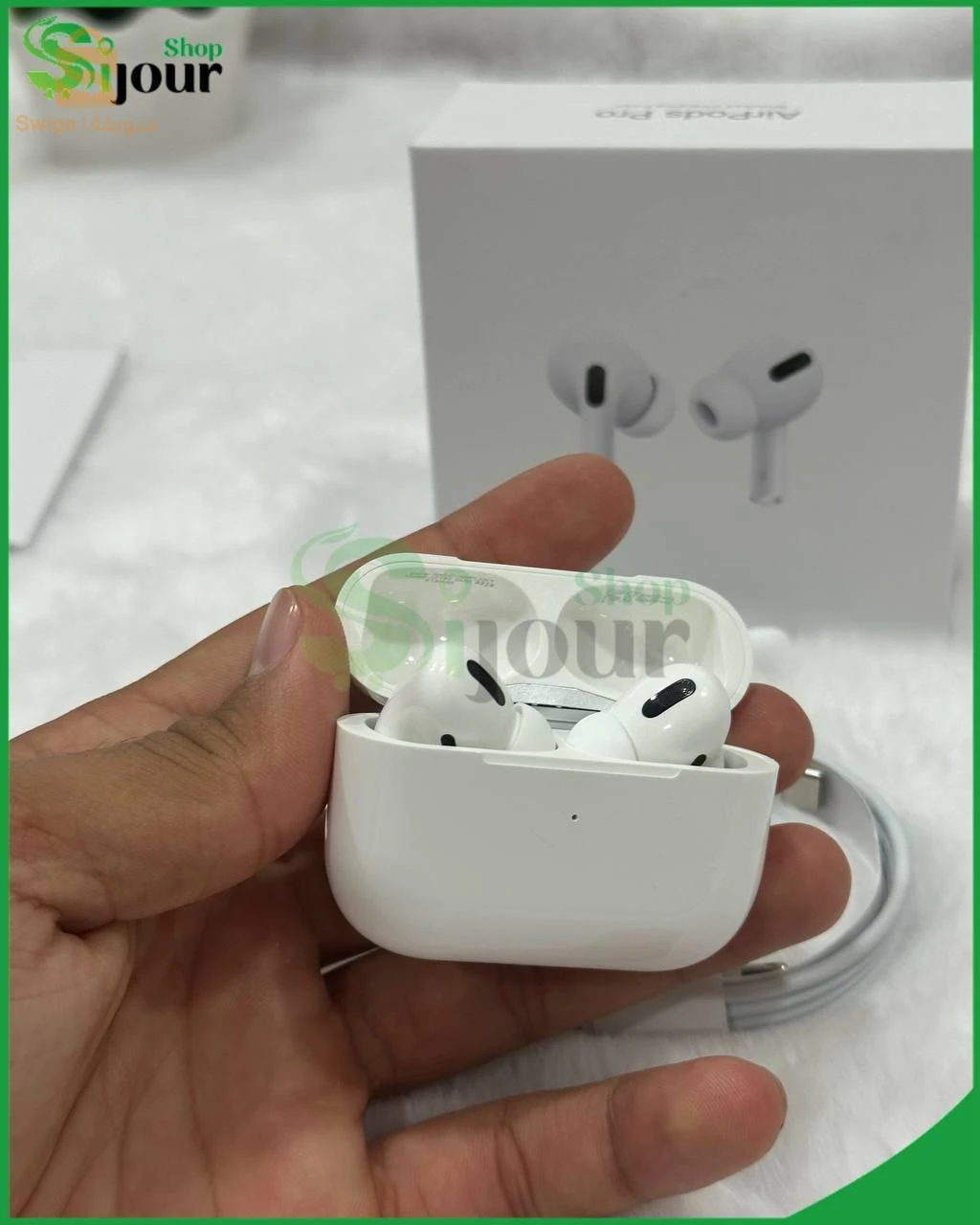 AirPods Pro 100% fonctionnel, état esthétique proche du neuf. Aucune rayure ou trace d’utilisation.