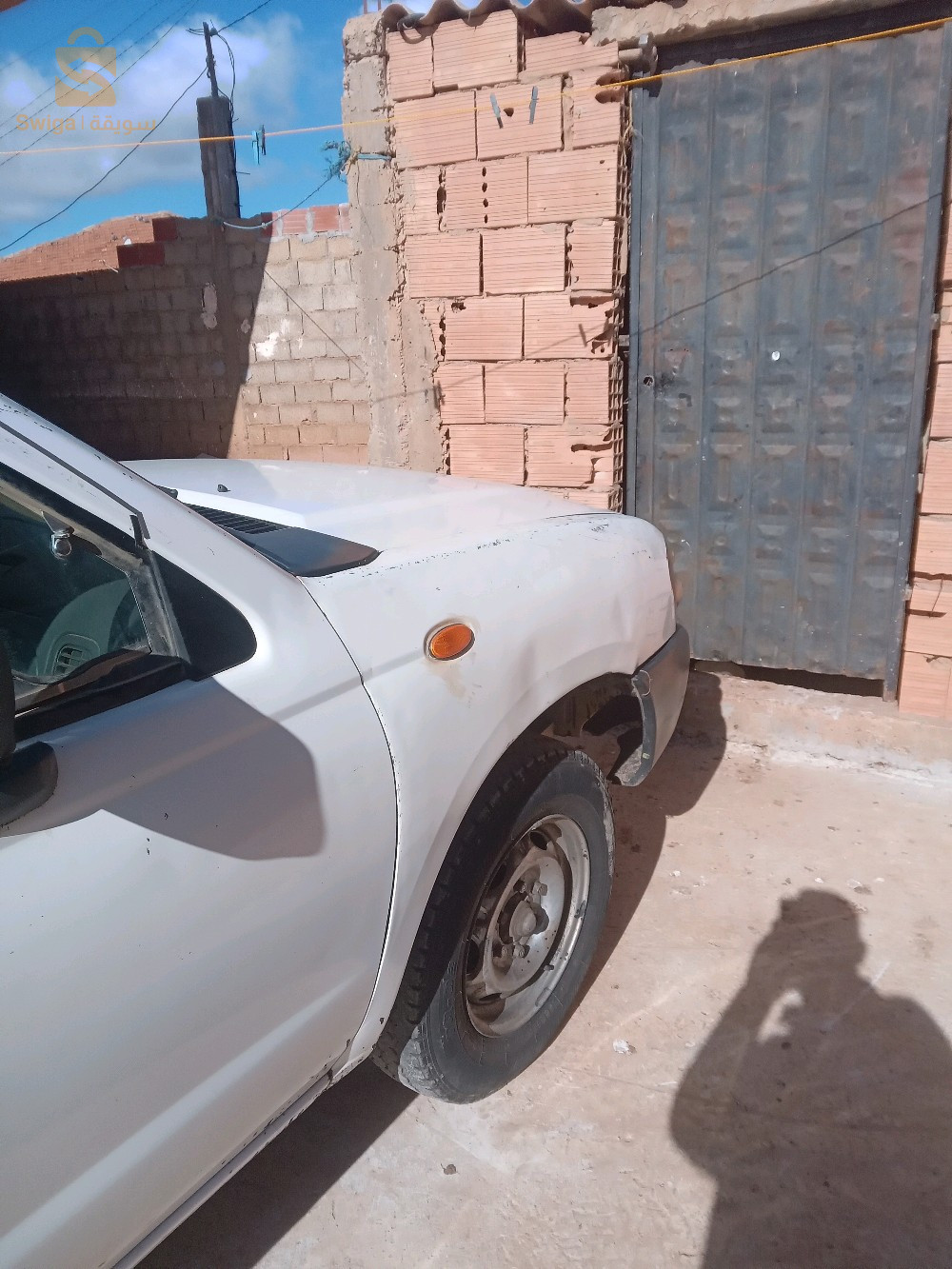 سيارة نيسان للبيع