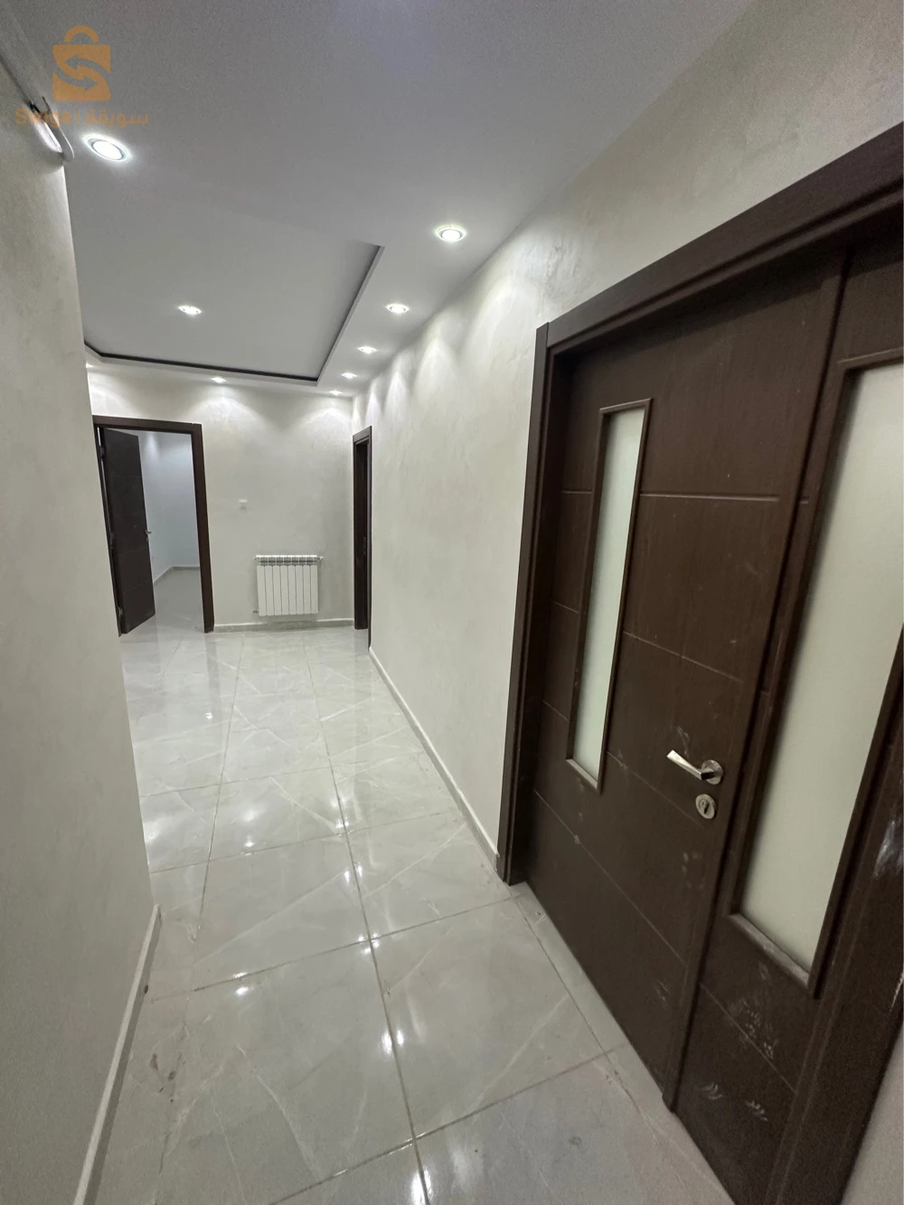 AOUMEUR promotion immobilière vous propose un trés joli des appartements F3+F4avec térasse EN VENTE,situé à « cité petit »  (ORAN) 
 
✔️la superficie F3+F4 107m2
✔️R+6
✔️ascenseur 
✔️chauffage central
✔️Cuisine meublée et aménagé 
✔️Visionphone
✔️Salle de bain moderne 
✔️L’appartement ensoleillé
✔️bache à eux + les citernes 
✔️deux appartements par paliers                             ✔️2 minutes a le grand boulevard cité petit 

⚜️Plus d’informations contactez-nous :
tel:0669437486(WhatsAp/viber