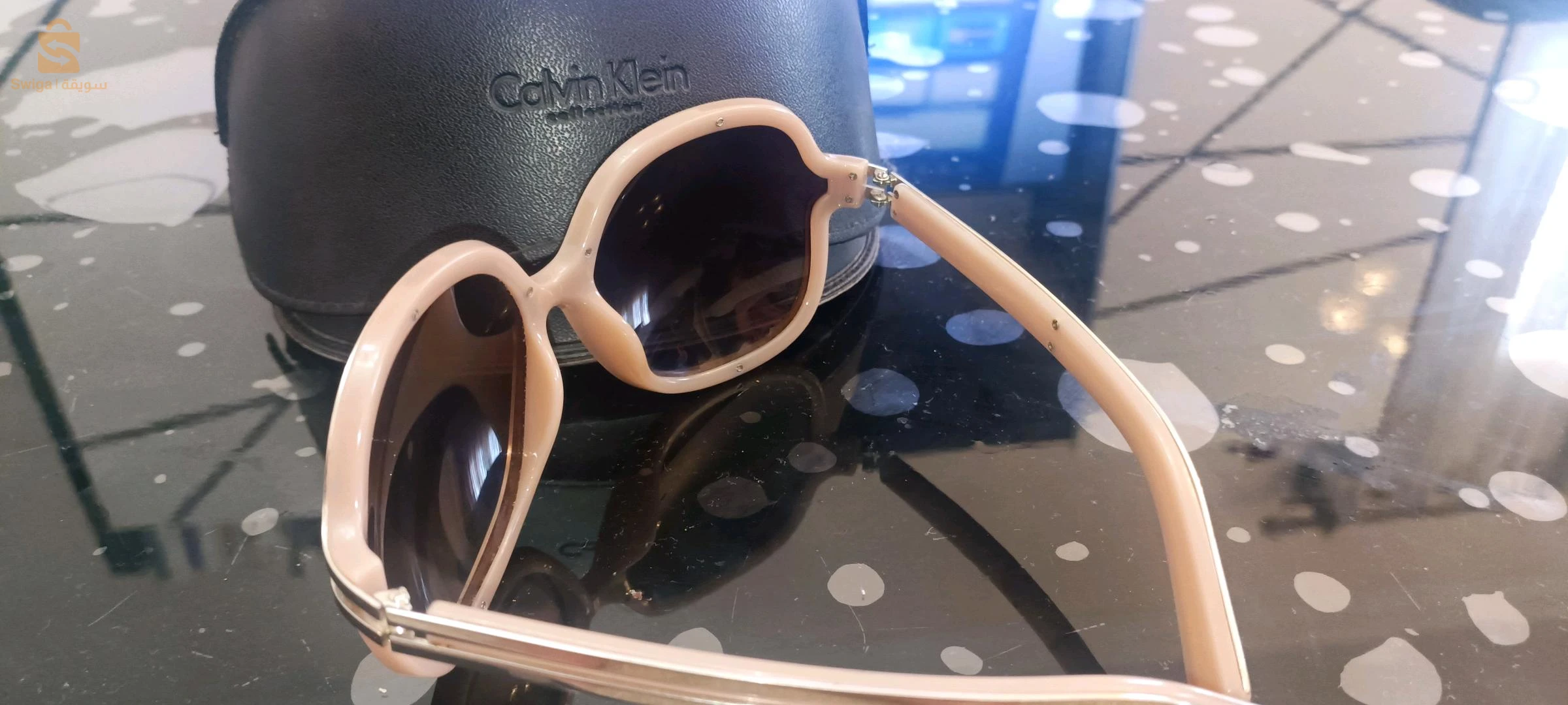 belle lunette Calvin Klein (vrai)