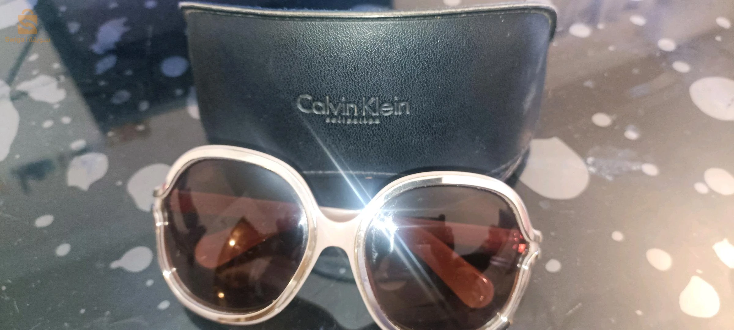 belle lunette Calvin Klein (vrai)