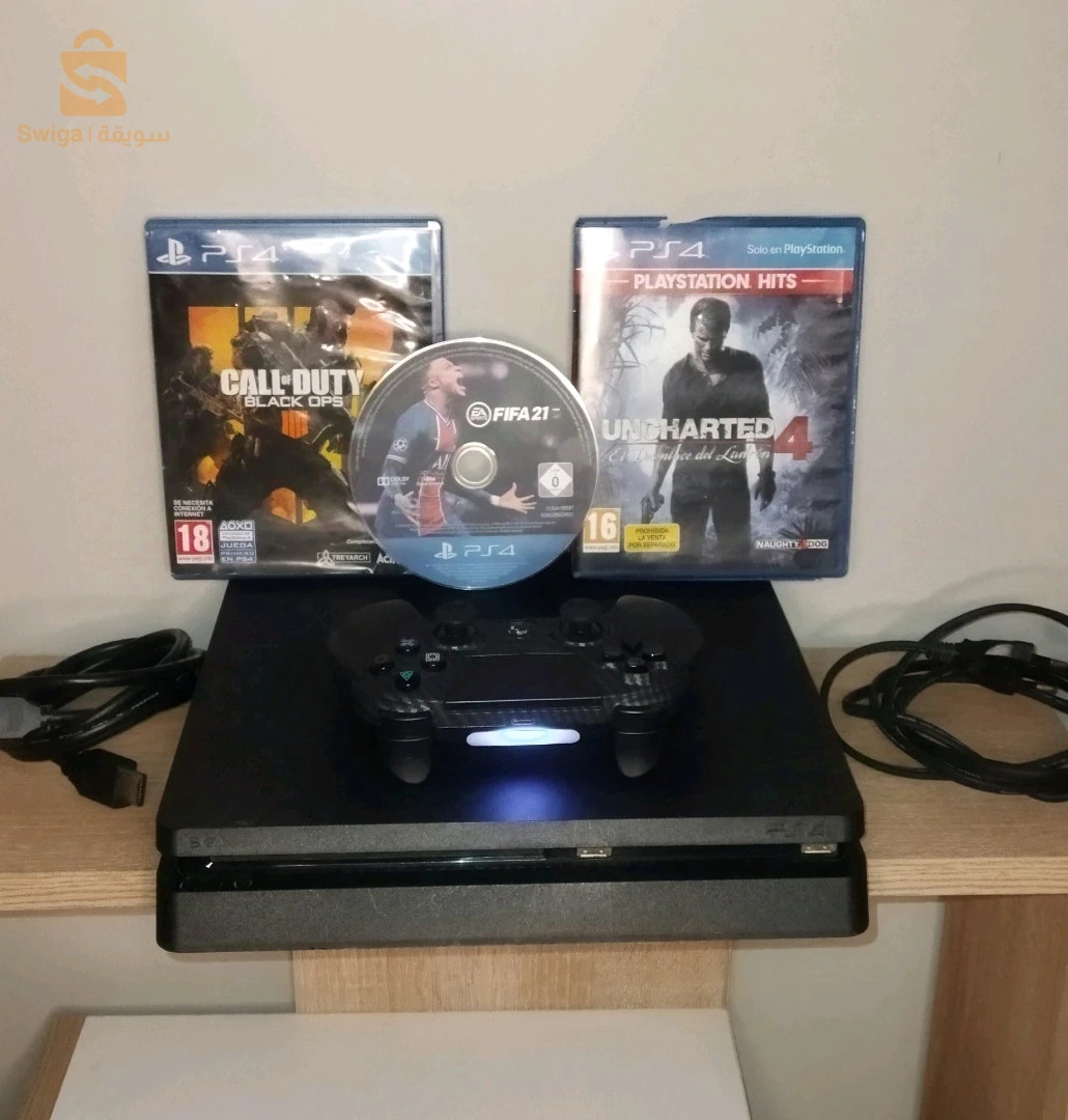 PlayStation 4 slim 1 terabyte 3 jeux une manette