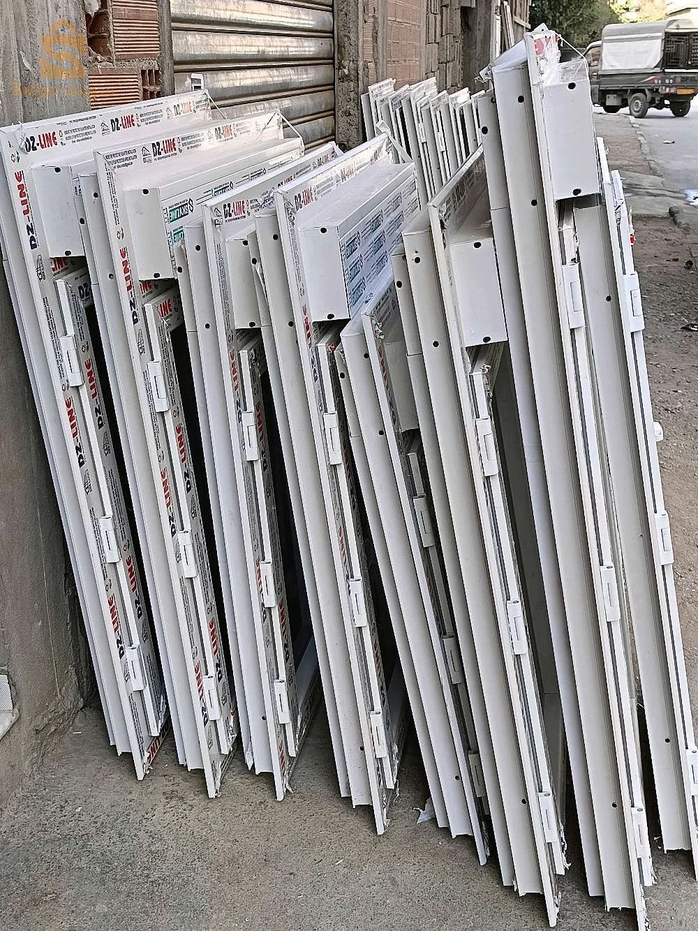 مرحبا بيكم اسعار الجملة  تجزئة  خشب وبيفسي
 نخدمو سيركوموند 0770846973