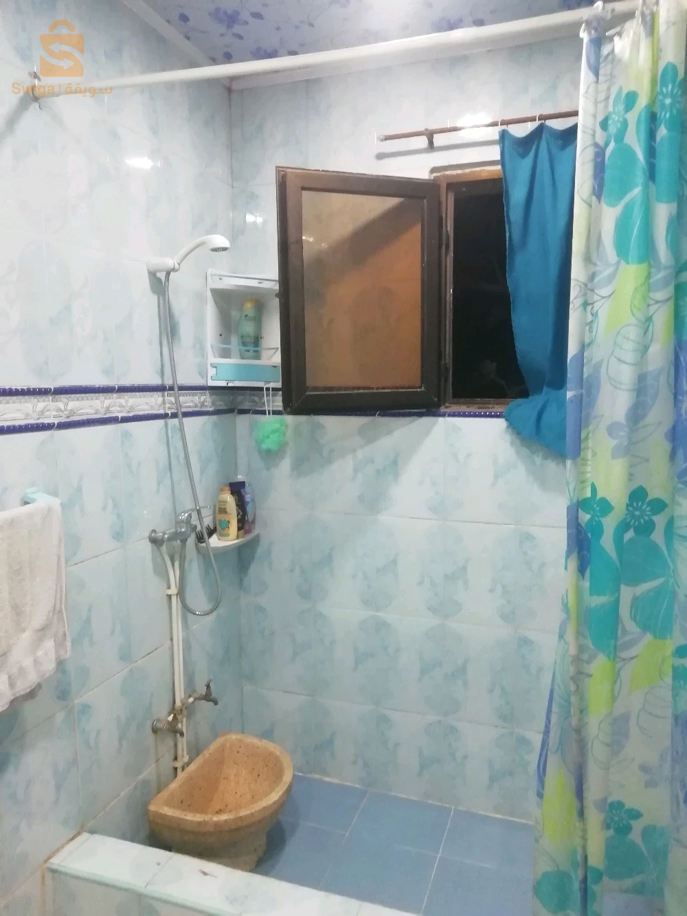 f4 la clim chauf bain la citarne de 1000litre  niveau de villa 1 étage bon voisinage 2 façade