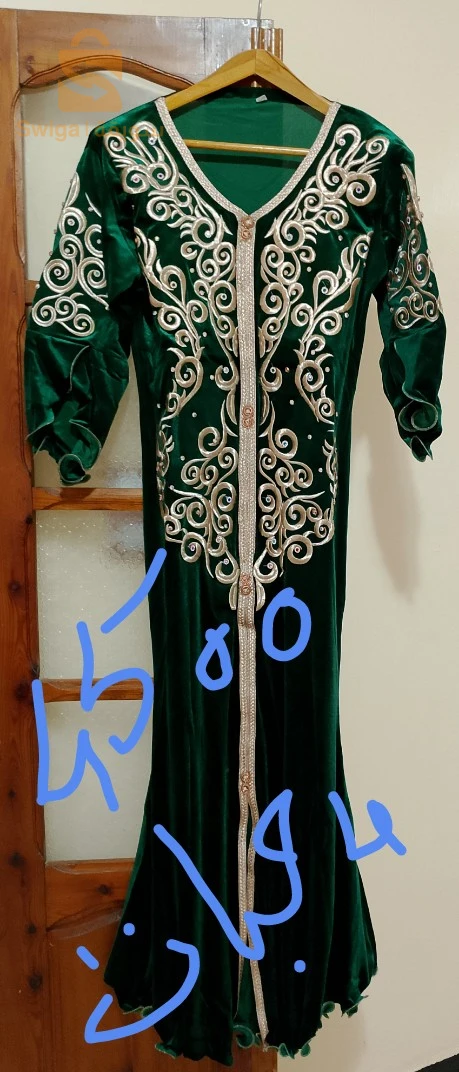 ملابس نسائية جديد (للاعراس و الافراح)