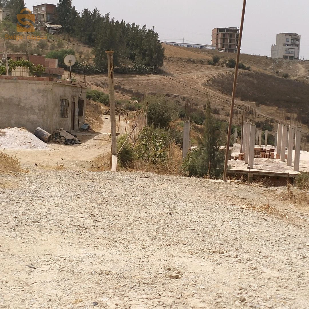 هاتف=0667308747
قطعة أرض بالجبابرة مقابلة قاعة الحفلات متوفر فيها ماء.كهرباء.الصرف الصحي.الغاز ذو واجهتين.